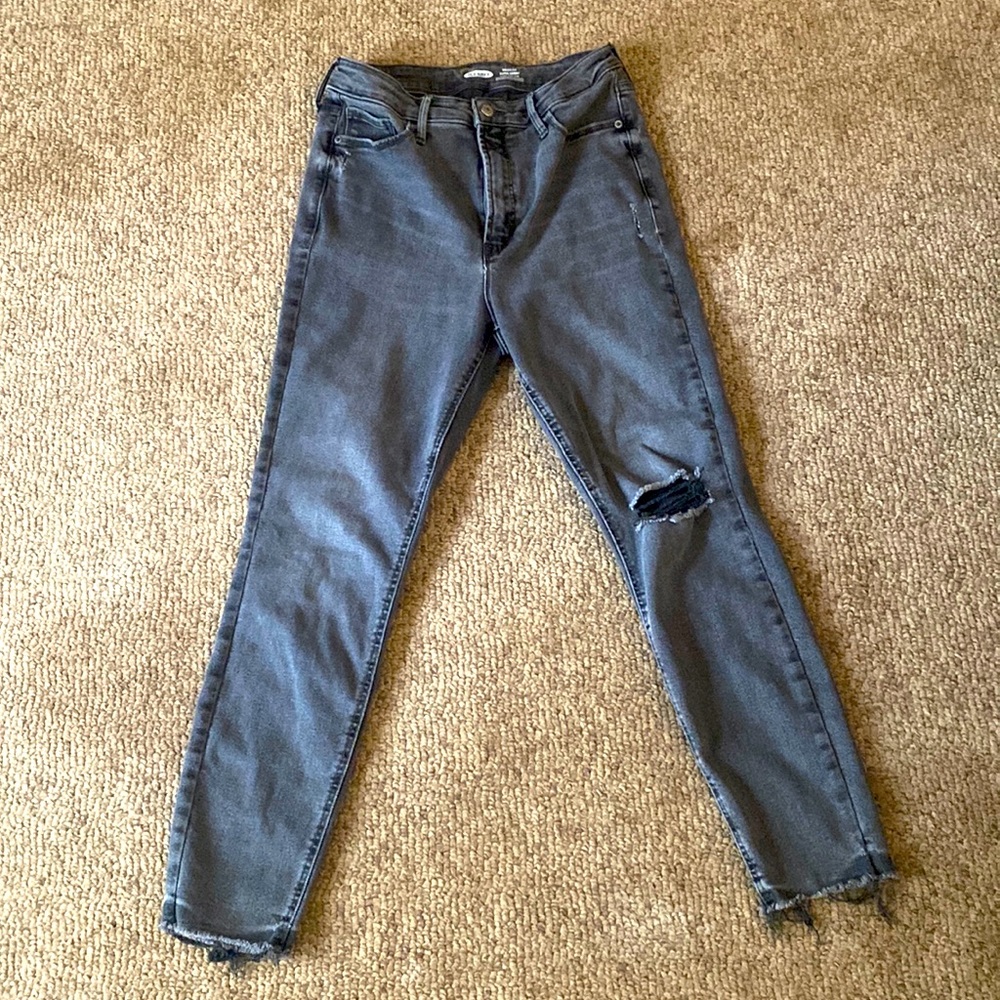 Grey Old Navy super skinny high rise jeans